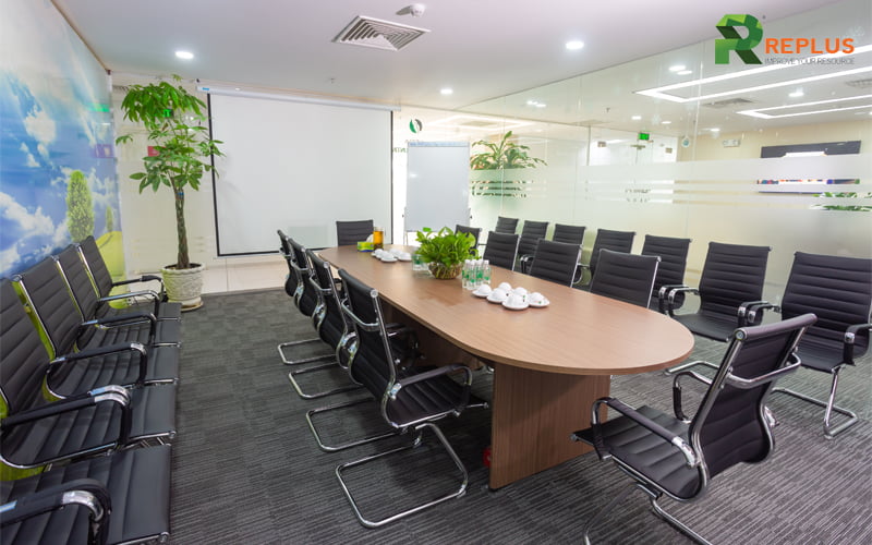 Thiết kế phòng họp văn phòng công ty đầy đủ trang thiết bị 2 nội thất khi thiết kế phòng họp