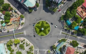 Văn phòng chia sẻ Quận 10: Mô hình, lợi ích và kinh nghiệm thuê hiệu quả 1 Vì sao Quận 10 thu hút nhu cầu thuê văn phòng ngày càng cao?