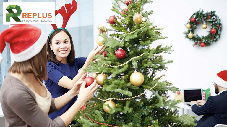 10+ ý tưởng trang trí Noel đơn giản cho văn phòng đẹp ấn tượng 2 y tuong trang tri noel don gian cho van phong