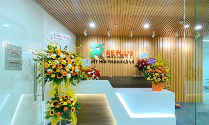 các công ty trong tòa nhà Charmvit