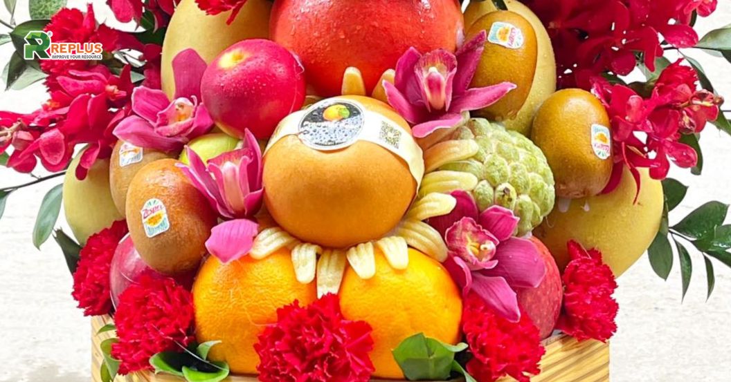 Gợi ý 10+ món đồ trang trí Tết tạo sắc xuân rực rỡ năm 2025 10 Trang trí Tết với mâm ngũ quả