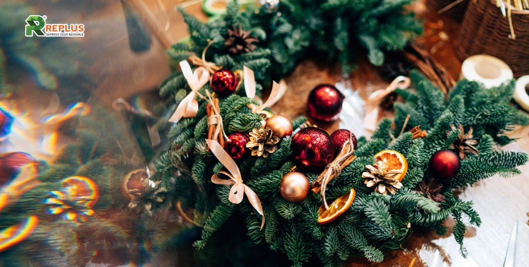 25+ Tips trang trí Noel văn phòng ghi đậm dấu ấn lễ hội 13 Vòng nguyệt quế noel