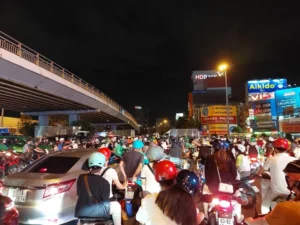 Ngã tư Hàng Xanh: Bản đồ, giao thông và tiện ích 4 Vì sao ngã tư Hàng Xanh thường ùn tắc