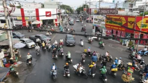 Ngã tư Bốn Xã: Vị trí, sáu nhánh đường và cách di chuyển 1 Ngã tư Bốn Xã: Vị trí, sáu nhánh đường và cách di chuyển